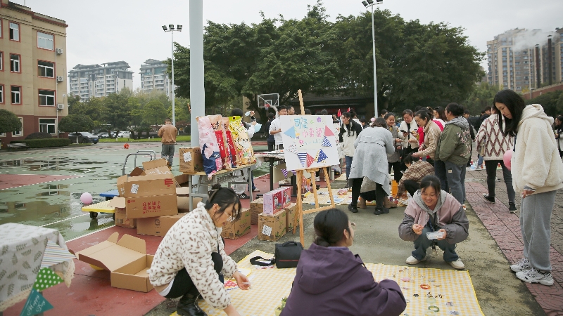 文化周|共享閑置，“集市”行樂，四川海蓉開展愛心集市公益活動